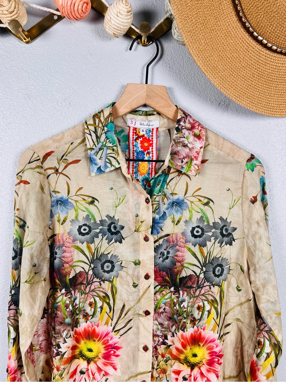 Johnny Was 3J Workshop Floral Button Down Blouse Cotton Silk Size Small - Picture 2 of 6